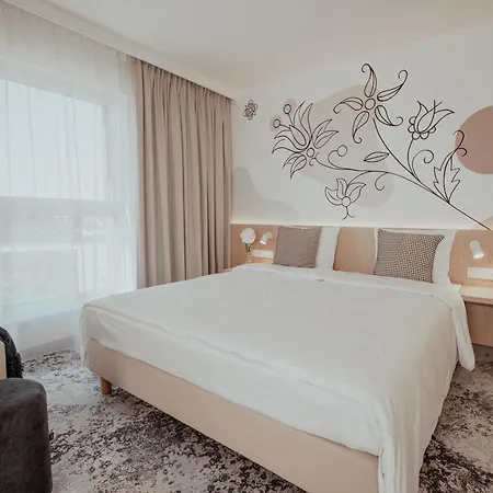Arche Lotnisko Hotel Danzica