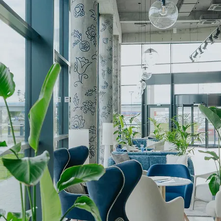 Arche Lotnisko グダニスク