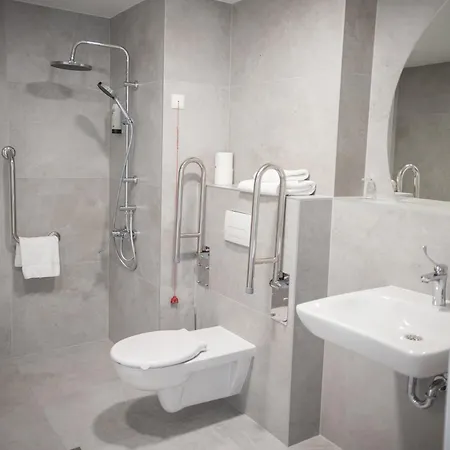 Arche Lotnisko Hotel Danzica