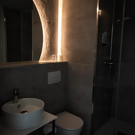 Hotel Arche Lotnisko 3*