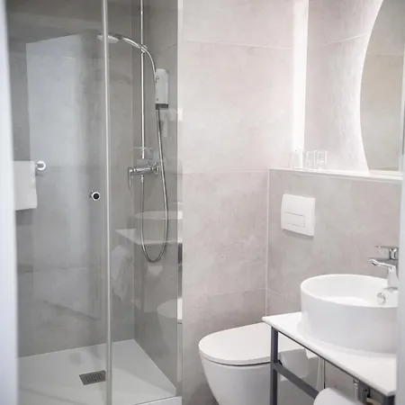 Arche Lotnisko Hotel 3*