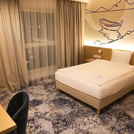 Hotel Arche Lotnisko 3*
