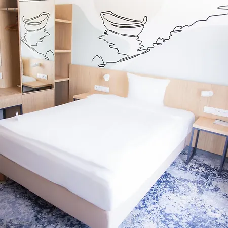 Hotel Arche Lotnisko