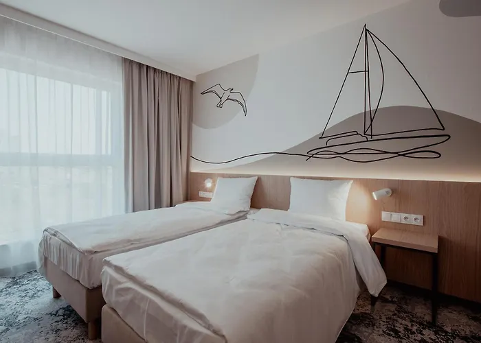 Arche Lotnisko Hotel 3*