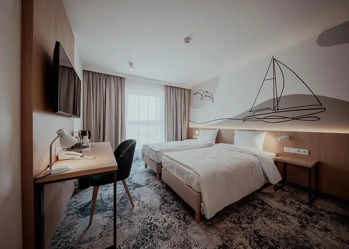 Arche Lotnisko Hotel 3*