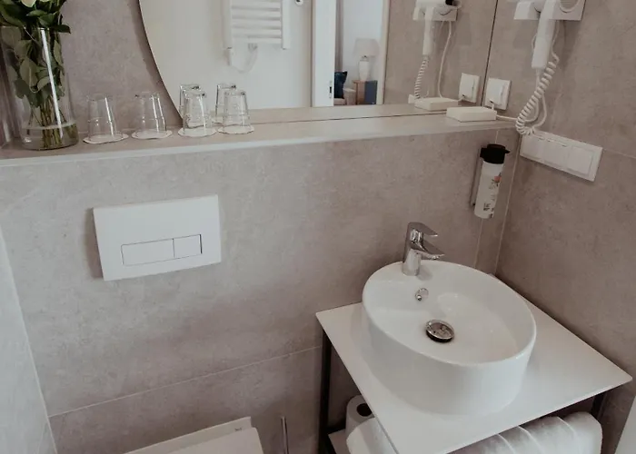 Hotel Arche Lotnisko 3*