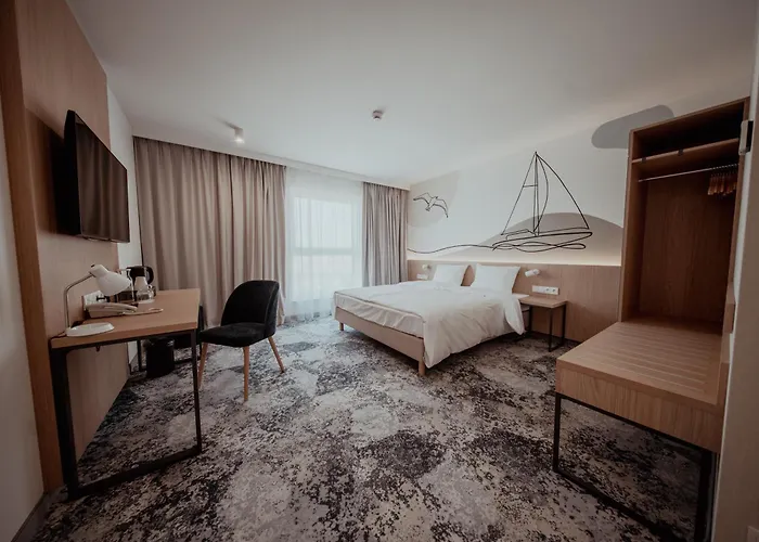 Hotel Arche Lotnisko 3*