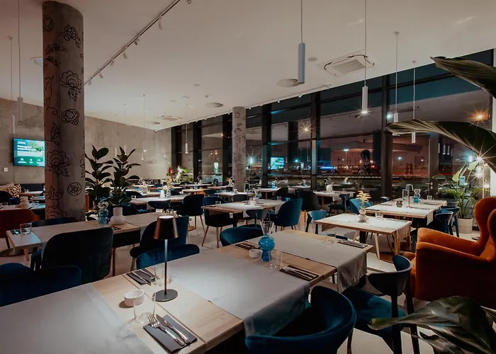 酒店 Arche Lotnisko 3*