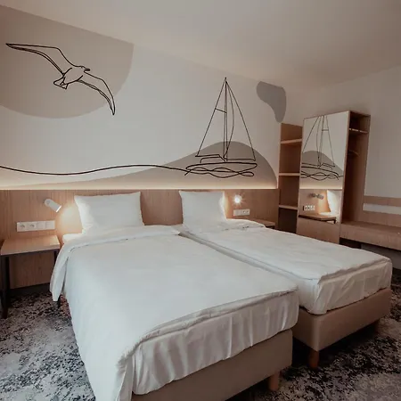 Hotel Arche Lotnisko 3*