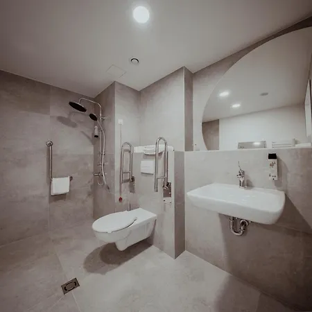 Arche Lotnisko Hotel