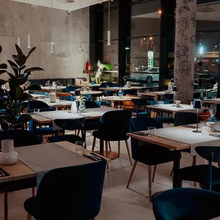 Arche Lotnisko Hotel Danzica